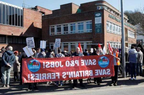 Stellantis加拿大工厂的工人开始罢工 合同谈判失败