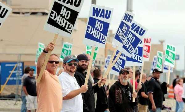 美国汽车业罢工风波未止：有通用车厂工人投票反对新劳资协议